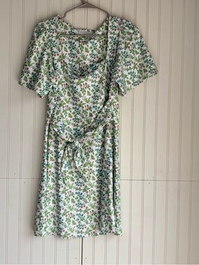 SMITH & QUINN Size M Green Floral Square Neck The Pearl Dress
